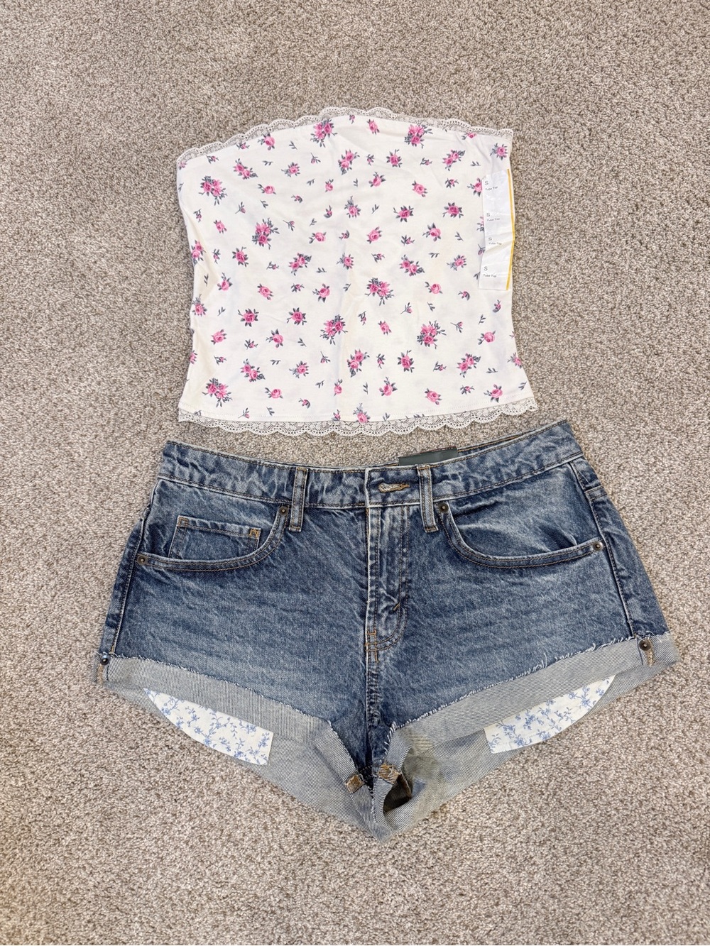 White Floral Lace-Trim Tube Top and Denim Shorts Set Size 4/S